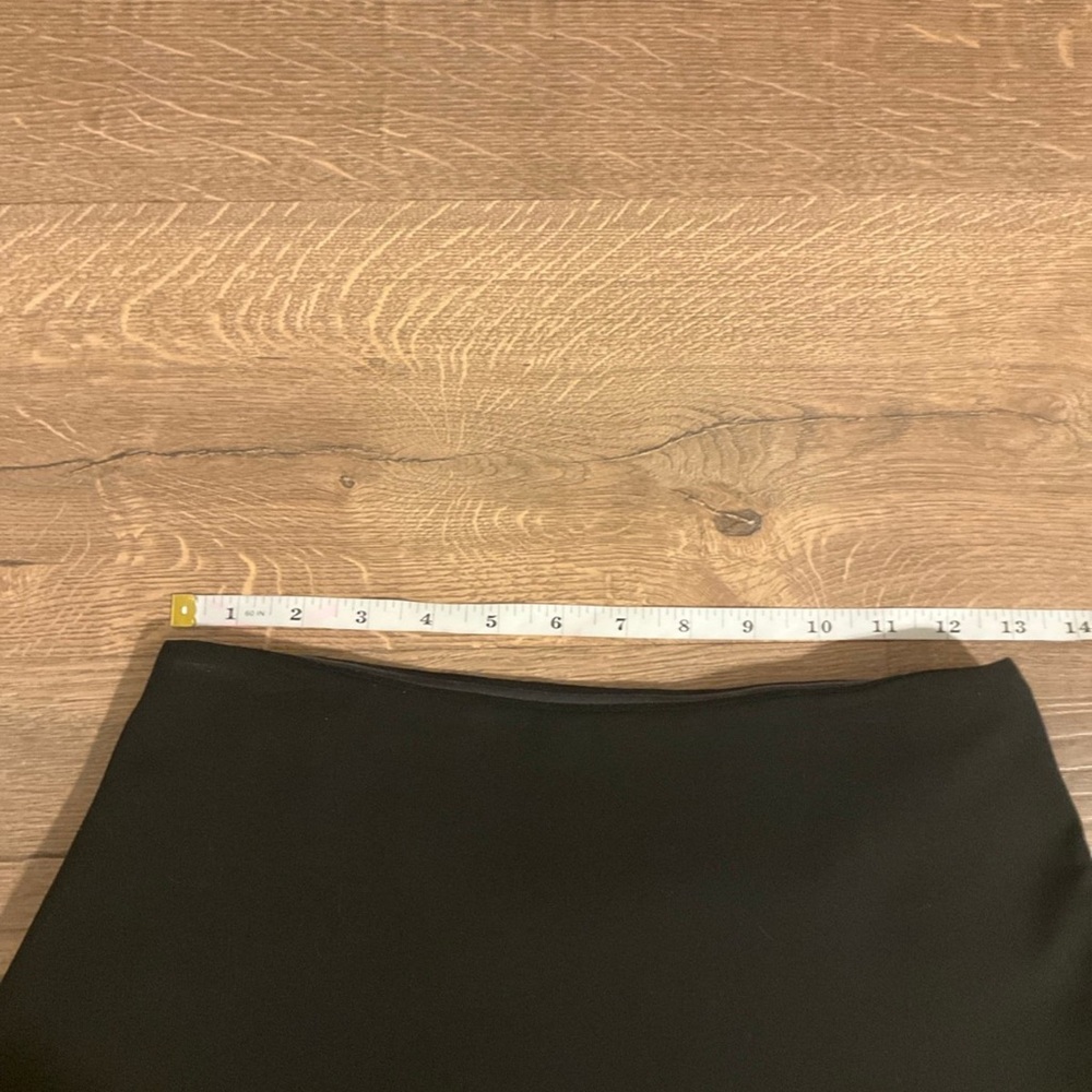 Elizabeth and James Addilyn black strapless cropped top with zippered back, S - Picture 7 of 10
